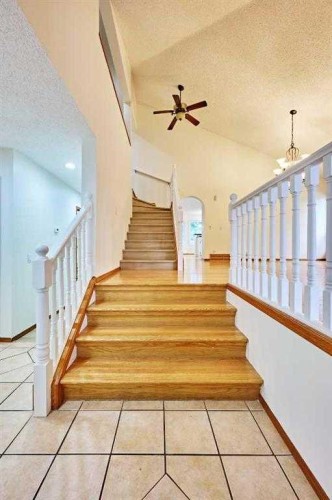 7 Suncastle Crescent Se, Calgary, AB 