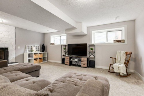 228 Deer Ridge Place Se, Calgary, AB 