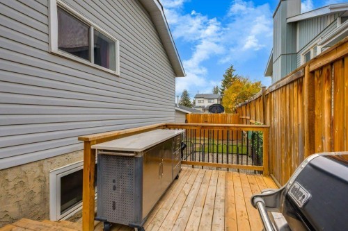 228 Deer Ridge Place Se, Calgary, AB 