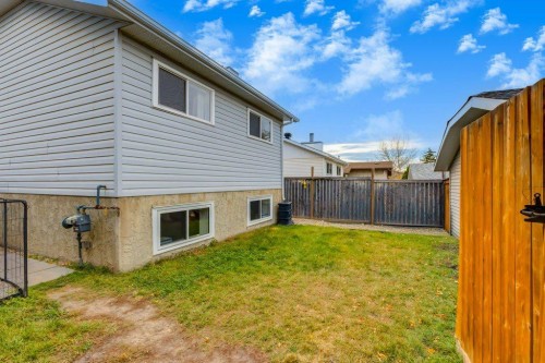 228 Deer Ridge Place Se, Calgary, AB 