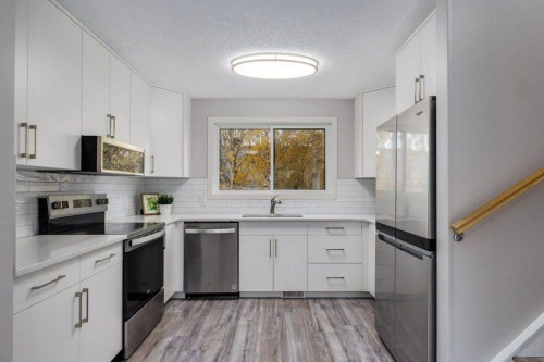 228 Deer Ridge Place Se, Calgary, AB 