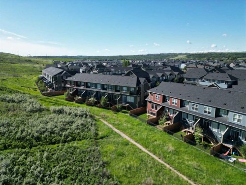 272 Cranbrook Square Se, Calgary, AB 
