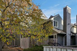 126-33 Glamis Green SW Calgary, AB T3E 6T9