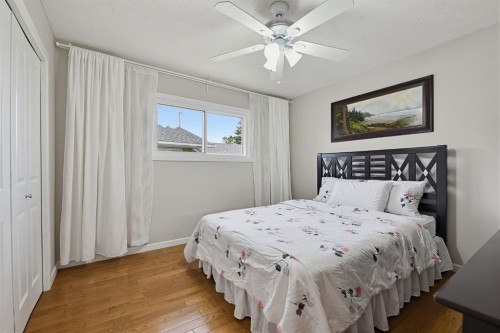 1303 Penedo Crescent Se, Calgary, AB 