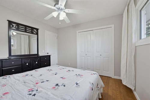 1303 Penedo Crescent Se, Calgary, AB 