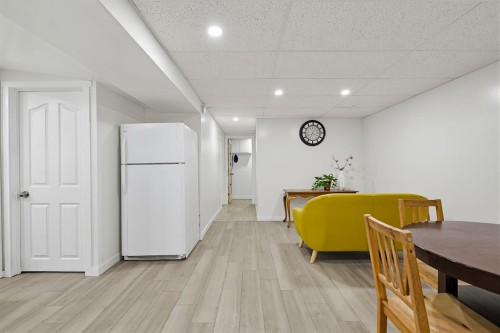 1303 Penedo Crescent Se, Calgary, AB 