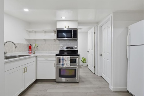 1303 Penedo Crescent Se, Calgary, AB 