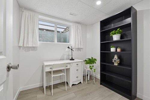 1303 Penedo Crescent Se, Calgary, AB 