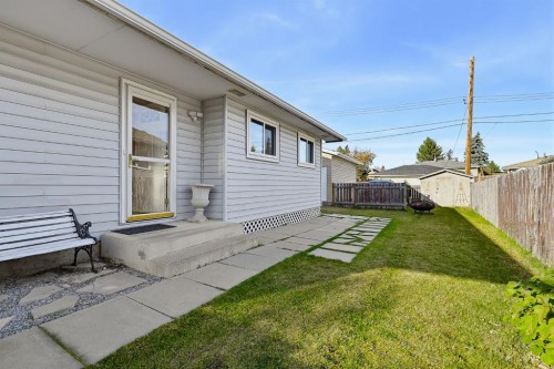 1303 Penedo Crescent Se, Calgary, AB 