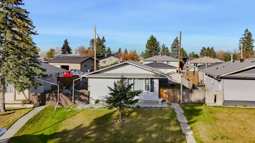 1303 Penedo Crescent Se, Calgary, AB 