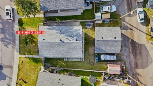 1303 Penedo Crescent Se, Calgary, AB 