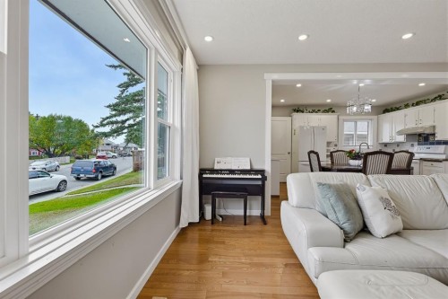 1303 Penedo Crescent Se, Calgary, AB 