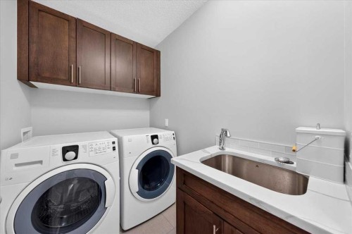 416 37 Avenue Nw, Calgary, AB 