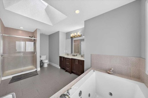 416 37 Avenue Nw, Calgary, AB 