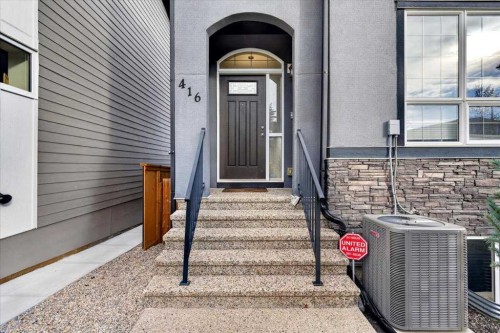 416 37 Avenue Nw, Calgary, AB 