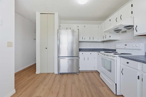 70 Edgeburn Crescent Nw, Calgary, AB 