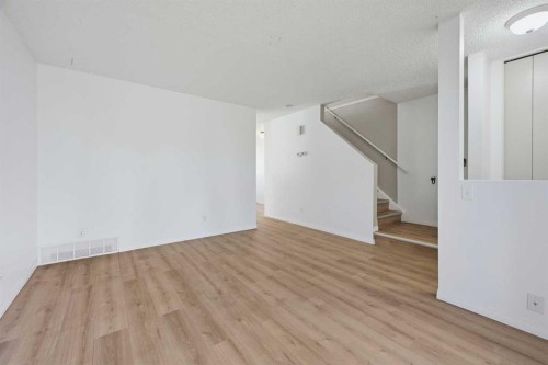 70 Edgeburn Crescent Nw, Calgary, AB 