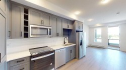322-3932 University Avenue NWCalgary, AB T3B 6P6