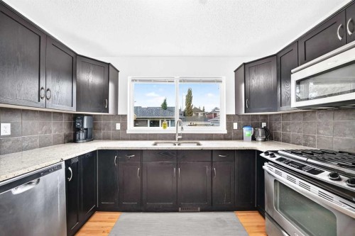 139 89 Street Sw, Calgary, AB 