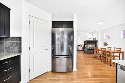 139 89 Street Sw, Calgary, AB 