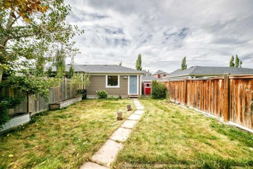 139 89 Street Sw, Calgary, AB 