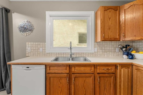 54 Deerview Terrace Se, Calgary, AB 
