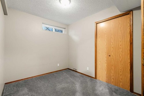 54 Deerview Terrace Se, Calgary, AB 