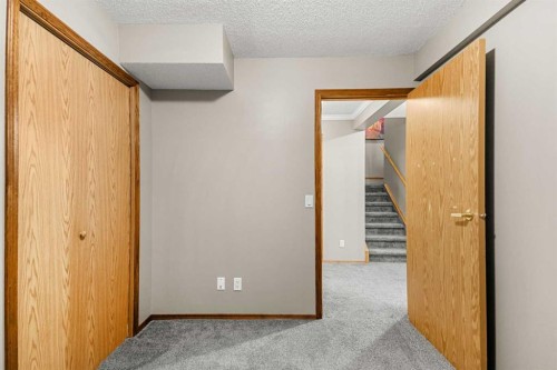 54 Deerview Terrace Se, Calgary, AB 