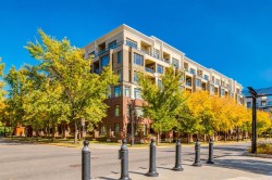626-930 Centre Avenue NECalgary, AB T2E 0C7