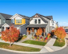 120 Treeline Manor SW Calgary, AB T2Y 0R7