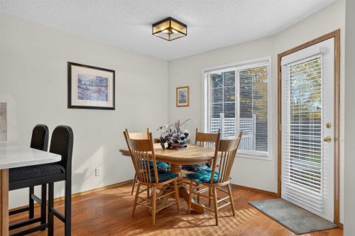 302 Mt Mckenzie Gardens Se, Calgary, AB 