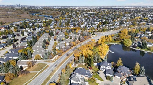 302 Mt Mckenzie Gardens Se, Calgary, AB 