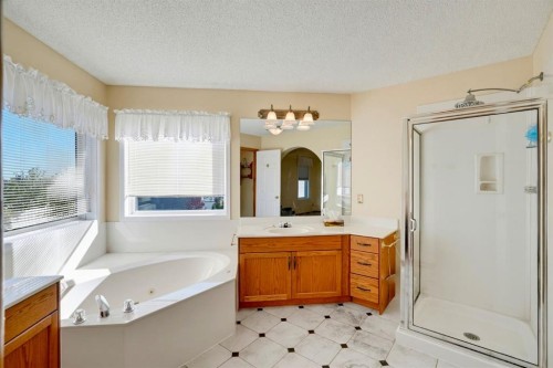 534 Bridlecreek Green Sw, Calgary, AB 