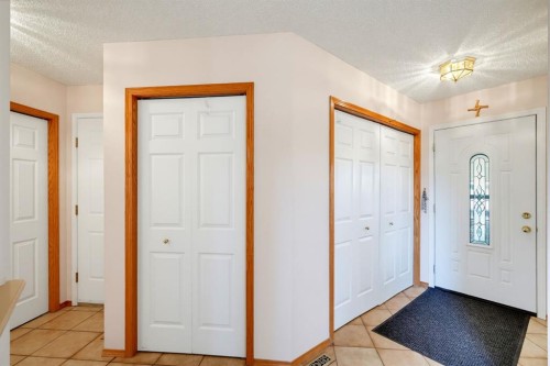534 Bridlecreek Green Sw, Calgary, AB 