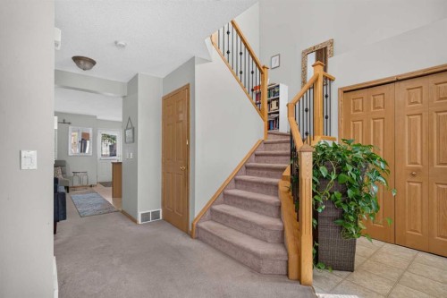 52 Citadel Forest Close Nw, Calgary, AB 