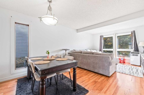 70 Dovercliffe Way, Calgary, AB 
