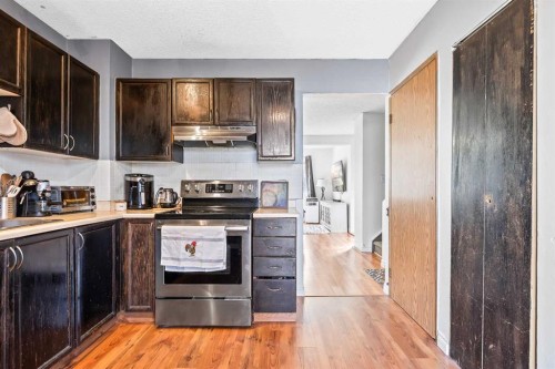 70 Dovercliffe Way, Calgary, AB 