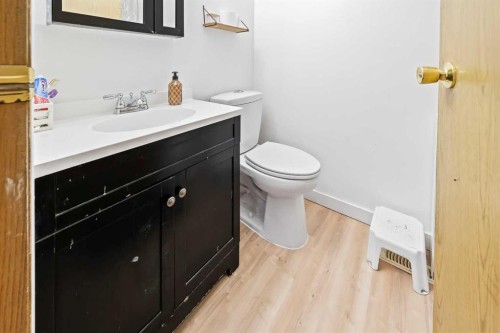 70 Dovercliffe Way, Calgary, AB 