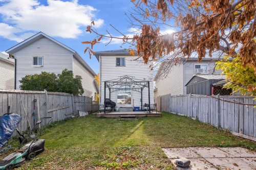 70 Dovercliffe Way, Calgary, AB 