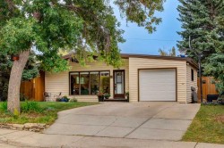 36 Hudson Road NW Calgary, AB T2K 2A9