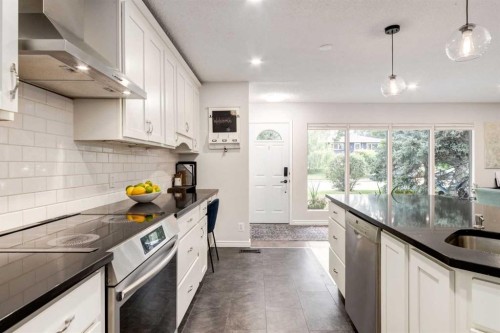 36 Hudson Road Nw, Calgary, AB 