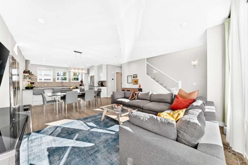 16 Lebel Crescent Nw, Calgary, AB 
