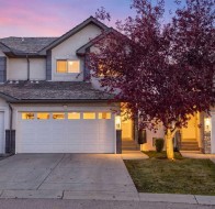 11 Royal Crest Court NW Calgary, AB T3G 5W3