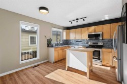 4-1918 24A Street SW Calgary, AB T3E 1V3