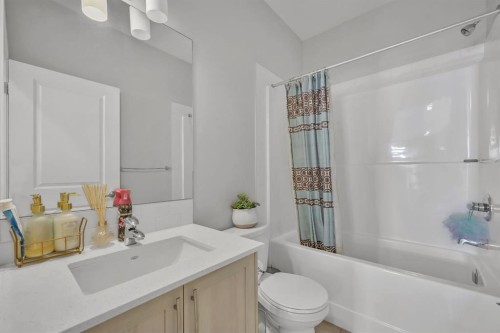 213 Walgrove Boulevard Se, Calgary, AB 