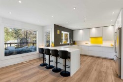 127 Edgewood Drive NW Calgary, AB T3A 2T3