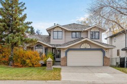 707 Hawkside Mews NW Calgary, AB T3G 3S2