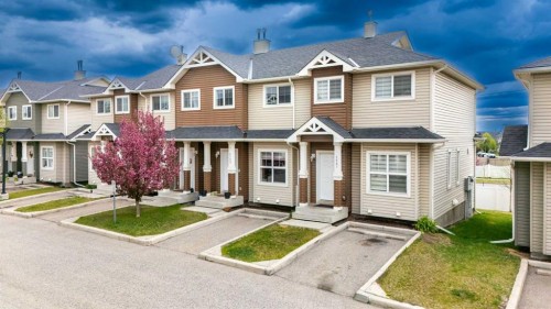 4507-111 Tarawood Lane NE Calgary, AB T3J 0H1
