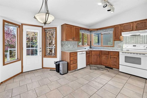 64 Edforth Crescent Nw, Calgary, AB 