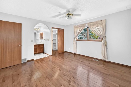 64 Edforth Crescent Nw, Calgary, AB 
